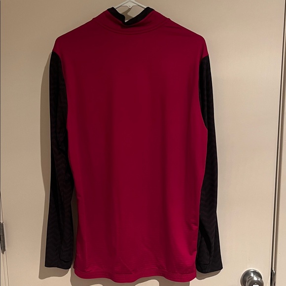 Nike Black and Red Half-Zip Long Sleeve Shirt - Picture 4 of 5